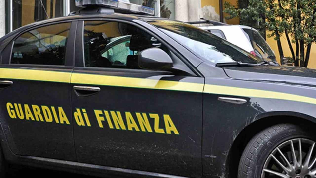 guardia di finanza (web source)